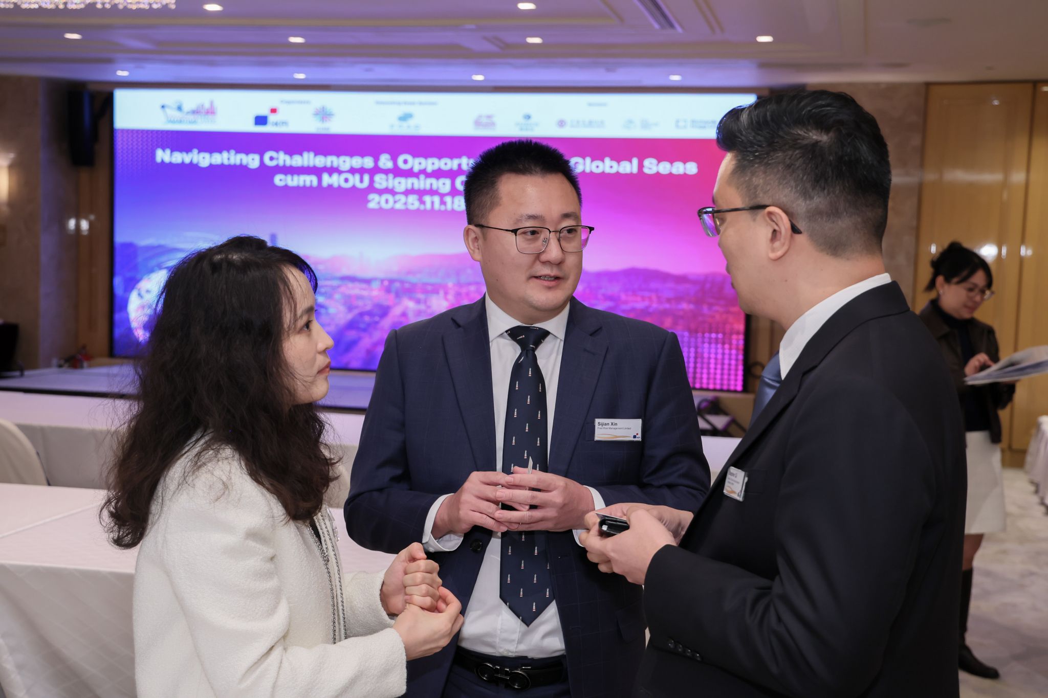 251118HK - 辛总2.jpeg